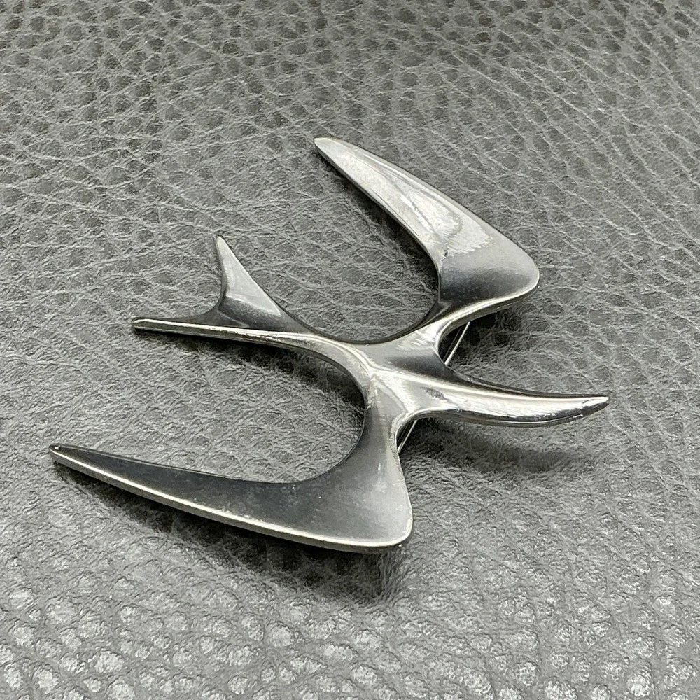 Vintage Sarah Coventry Brooch Seagull Bird Pin Silver Tone Modernist 2 Inch